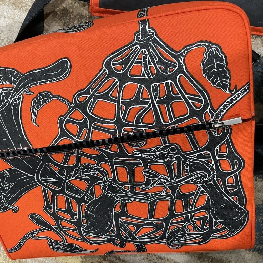 Dean Snyder | Computer Briefcase - Picture 8 of 15